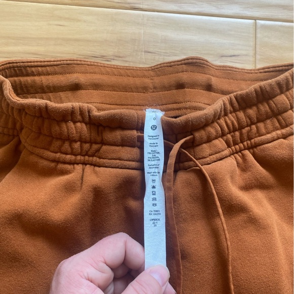 Lululemon Loungeful Straight Leg Pant. Size zero - Picture 4 of 5